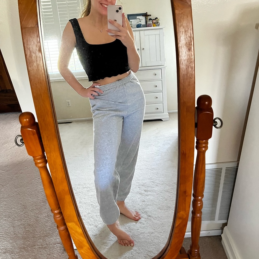Gray Sweatpants Youth XL Fits like a Small/Medium